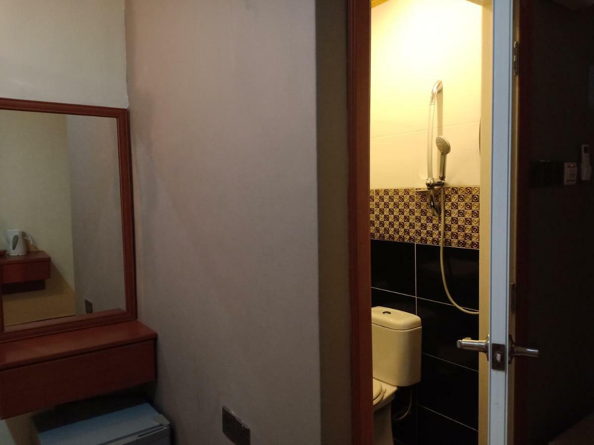 Tc Inn Business Hotel @ סרי קמבאנגן מראה חיצוני תמונה