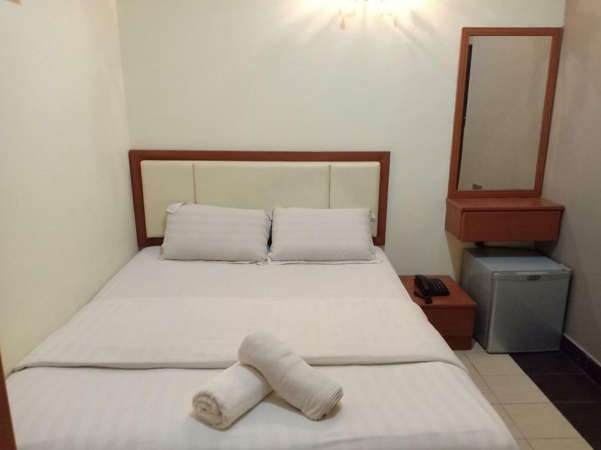 Tc Inn Business Hotel @ סרי קמבאנגן מראה חיצוני תמונה