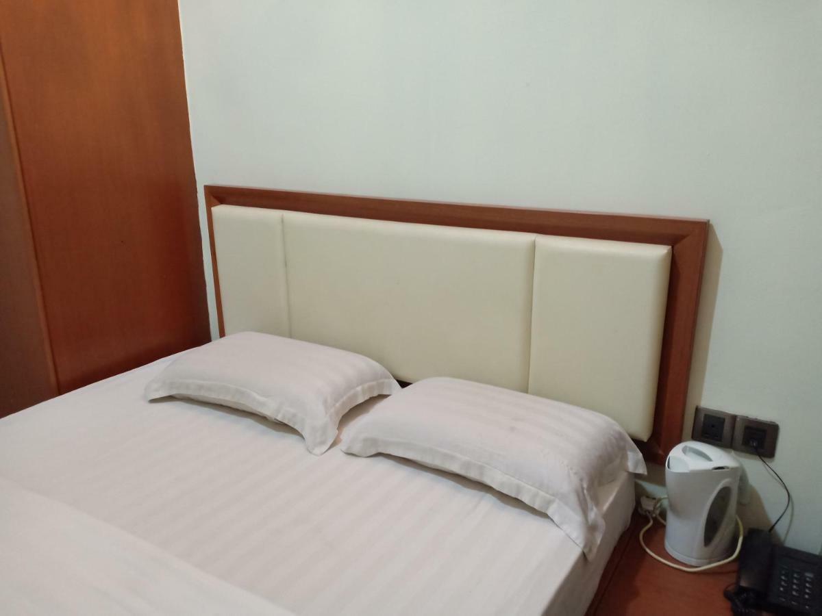 Tc Inn Business Hotel @ סרי קמבאנגן מראה חיצוני תמונה