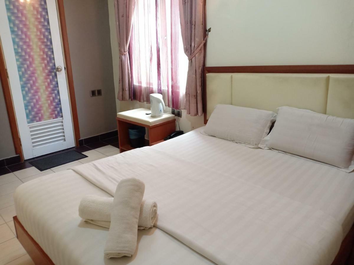 Tc Inn Business Hotel @ סרי קמבאנגן מראה חיצוני תמונה