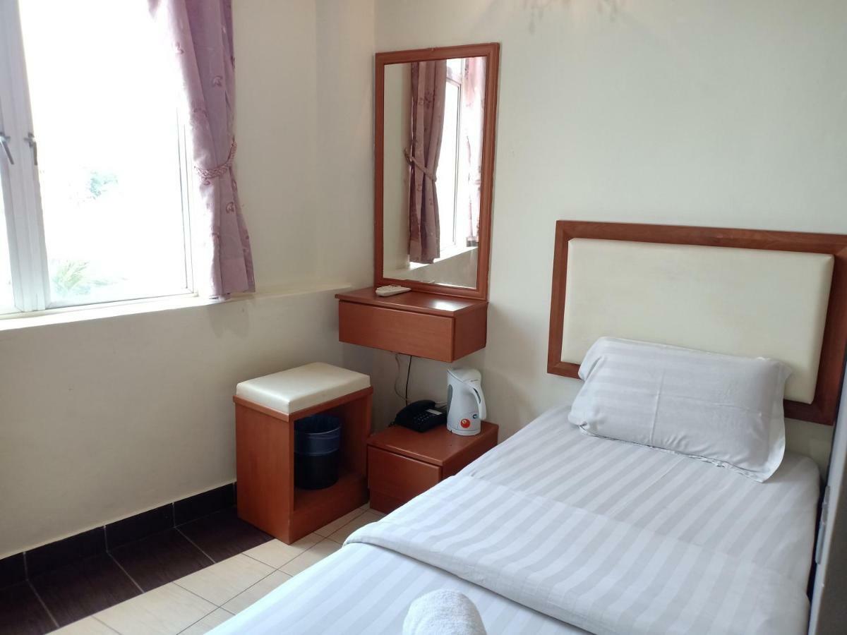 Tc Inn Business Hotel @ סרי קמבאנגן מראה חיצוני תמונה